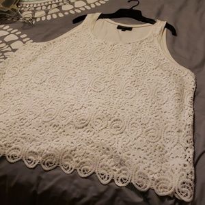 White tank w/ cotton lace overlay 22/24 Lane Bryan